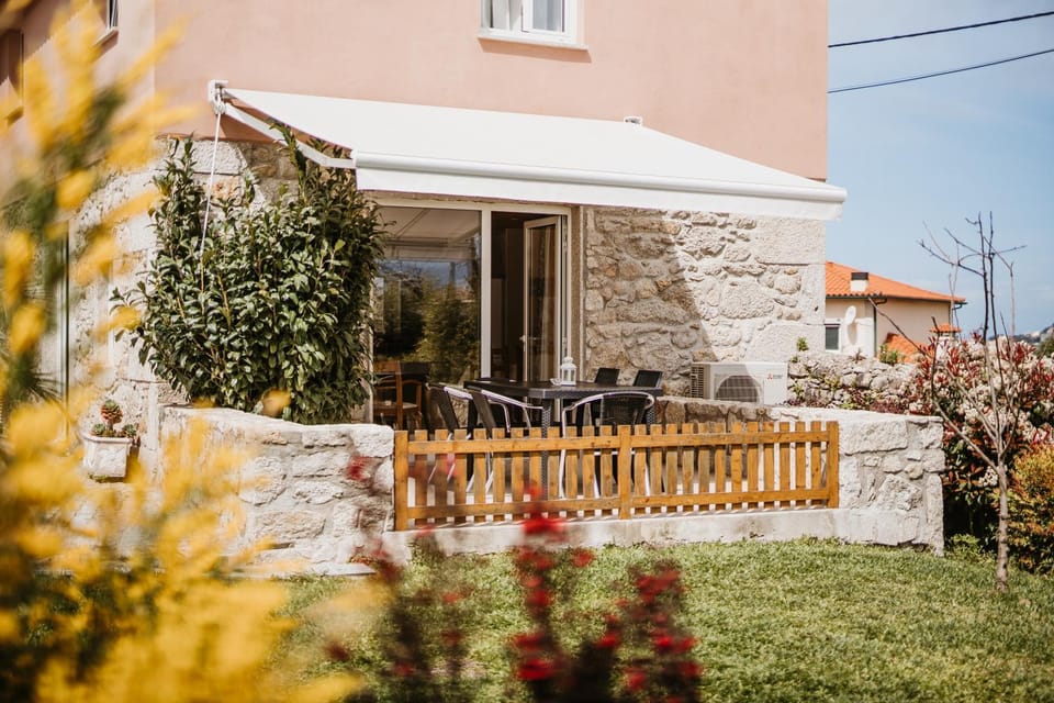 Balcony/Terrace, Dining area, Meals