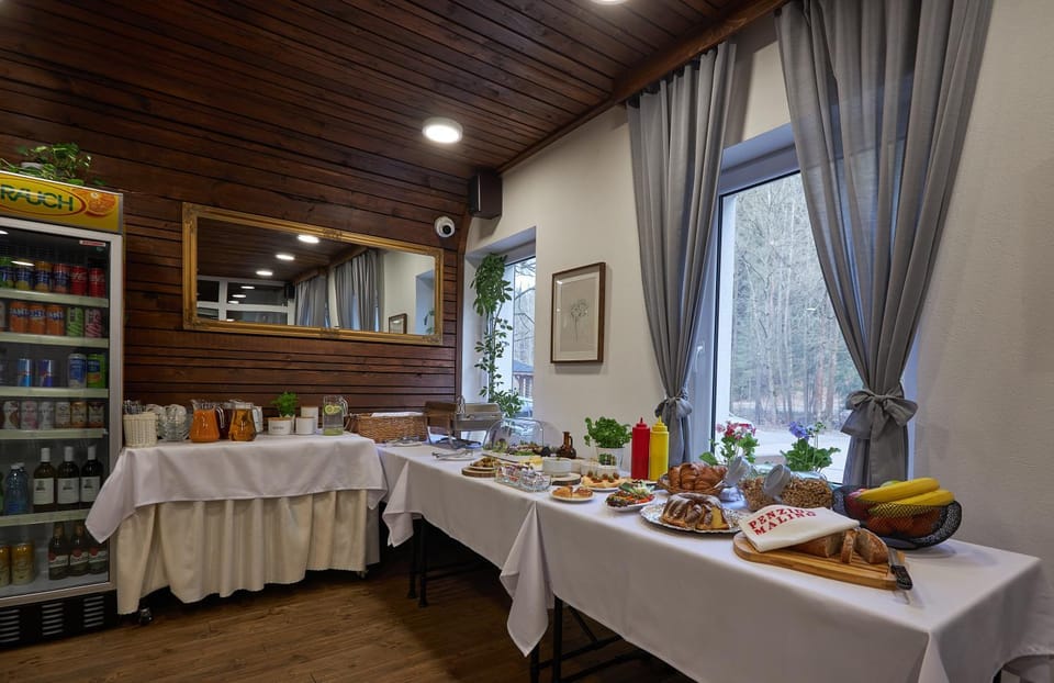 Food and drinks, Food, Breakfast, Continental breakfast, Buffet breakfast