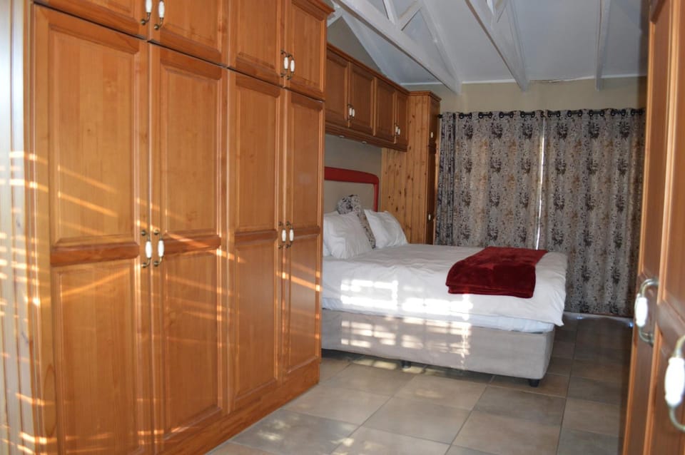 Lake Sands Manor Bed and Breakfast in KwaZulu-Natal