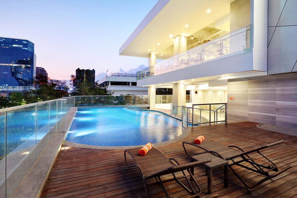 Swimming pool, Swimming pool