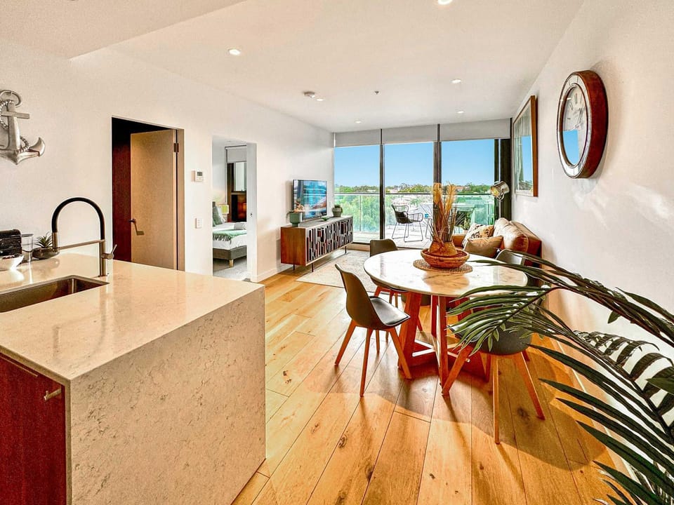Kitchen or kitchenette, Living room, Dining area