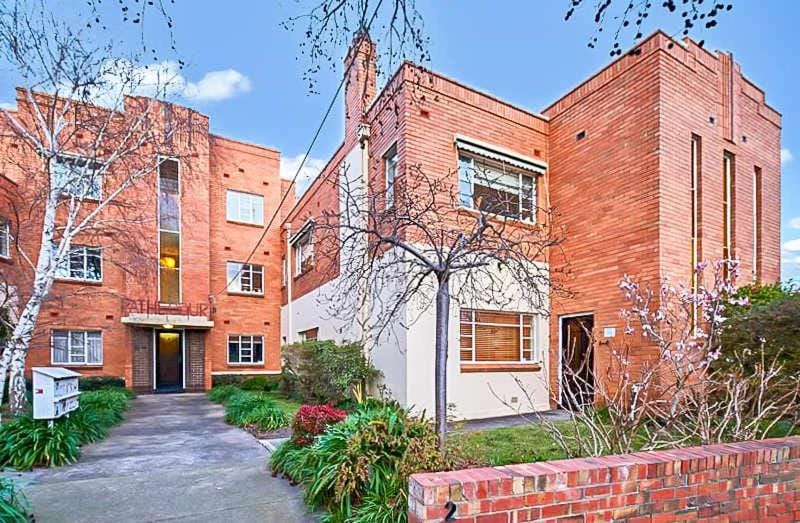 Property building, Day, Neighbourhood, Street view