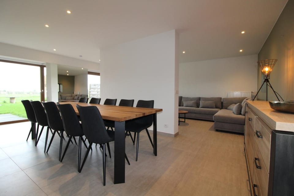 De Ast by De Oude Kaasmakerij House in Flanders