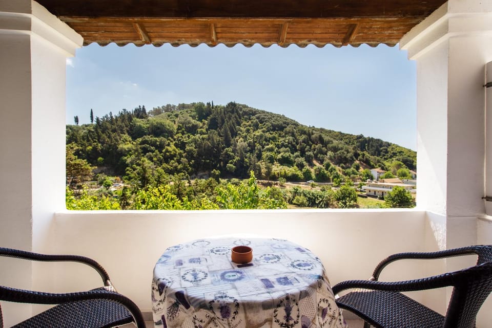 View (from property/room), Balcony/Terrace, Mountain view