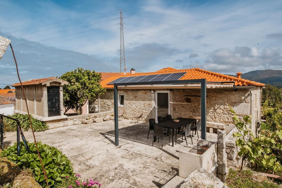 Property building, Patio, Dining area