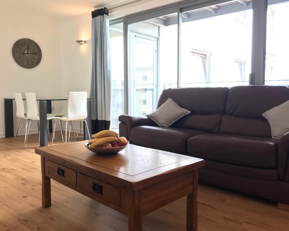 California Building Apartment in London Borough of Lewisham