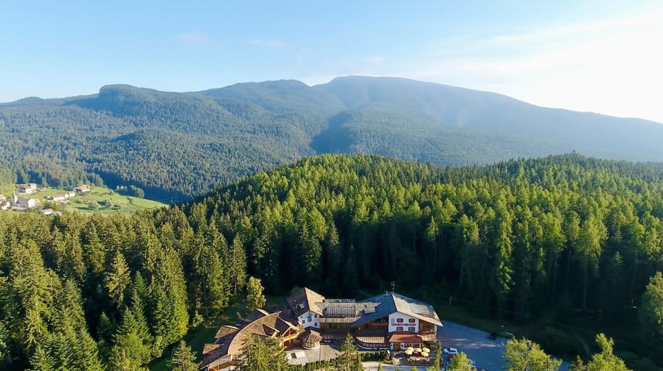 Day, Natural landscape, Bird's eye view, Mountain view