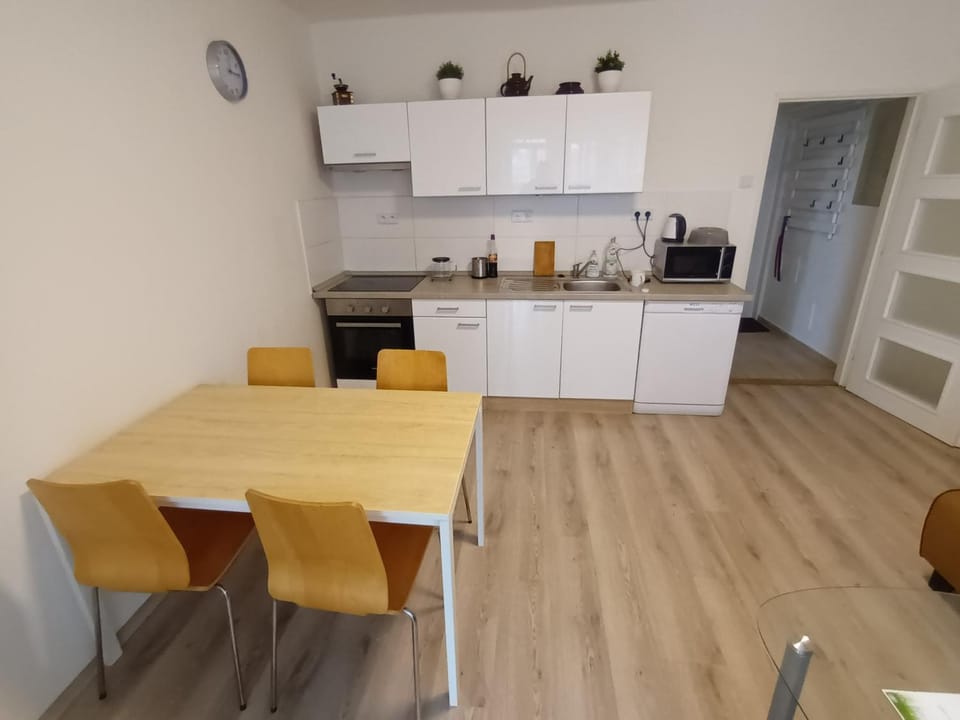 Kitchen or kitchenette, Living room, Dining area