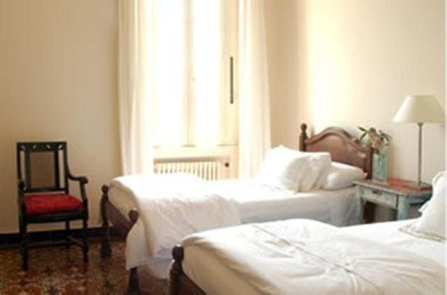 Day, Photo of the whole room