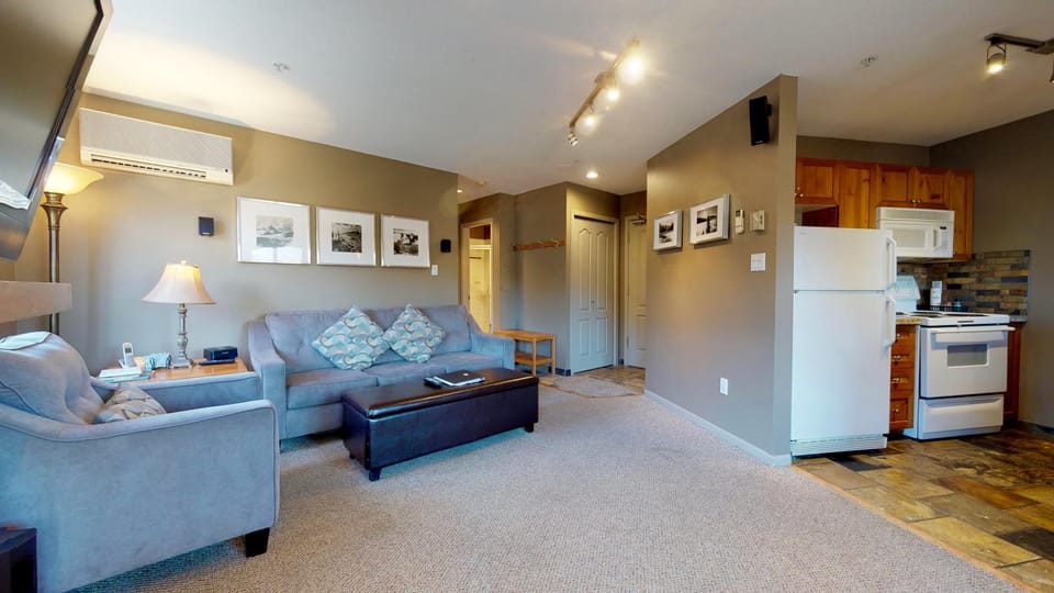 Whistler Blackcomb Vacation Rentals Apartment in Whistler