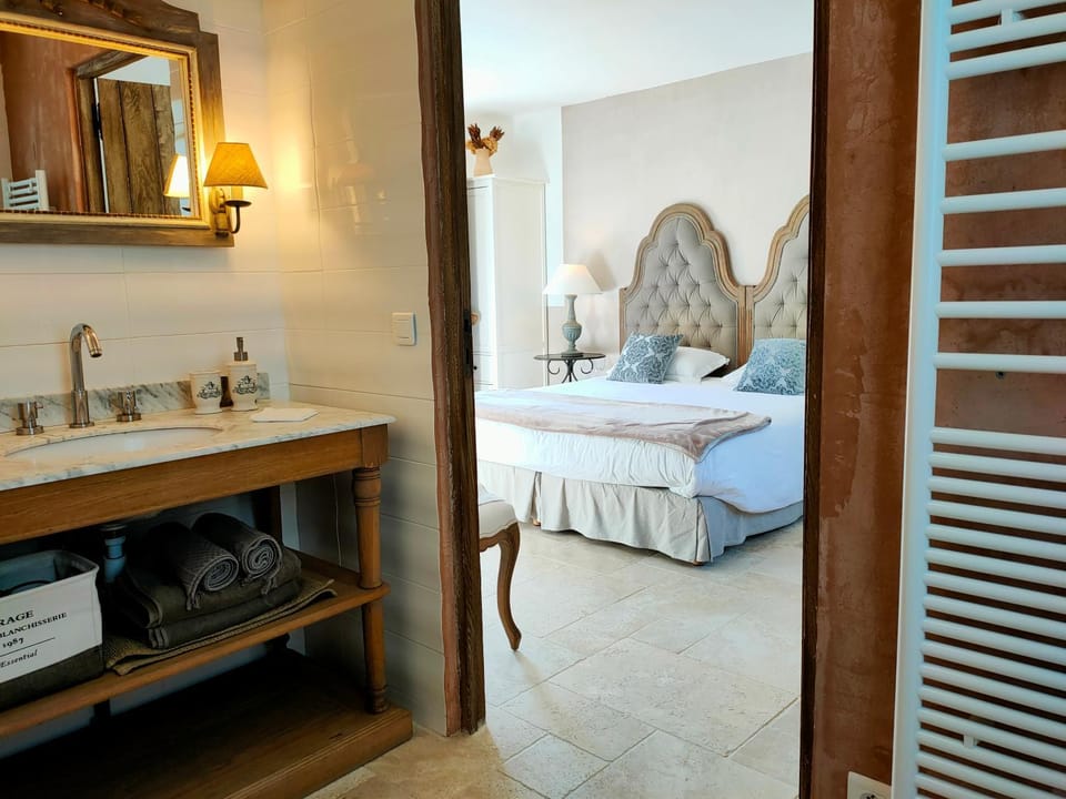 Le Clos Bel Ami Chambre d'hôtes avec piscine Bed and Breakfast in Normandy