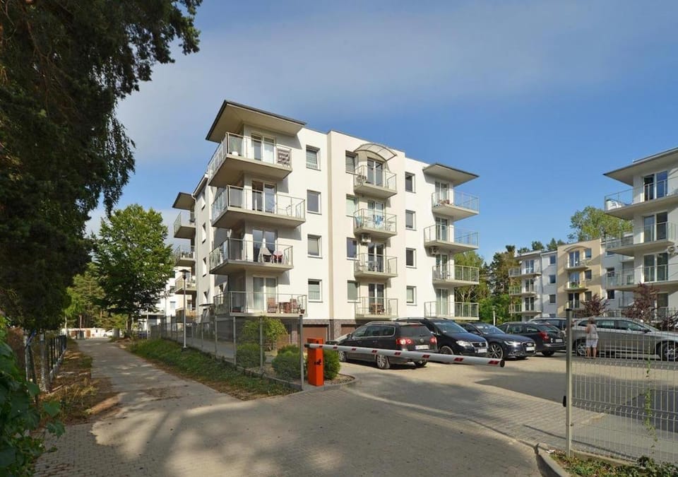 Property building, Neighbourhood