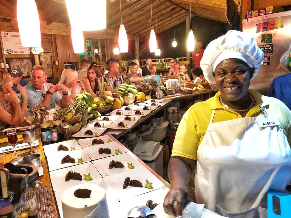 Restaurant/places to eat, On site, Lunch, Dinner