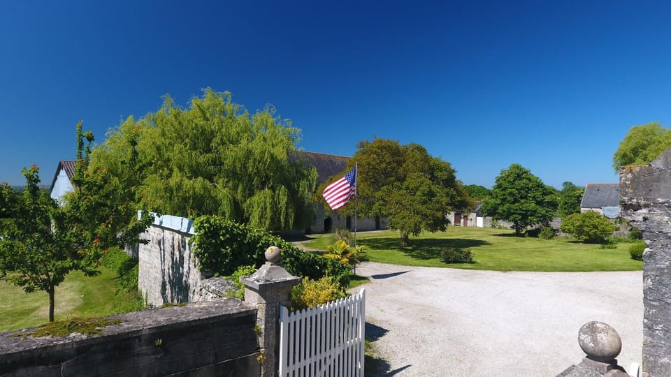 Sainte-Mère-Église - Ferme de Beauvais Bed and Breakfast in Normandy