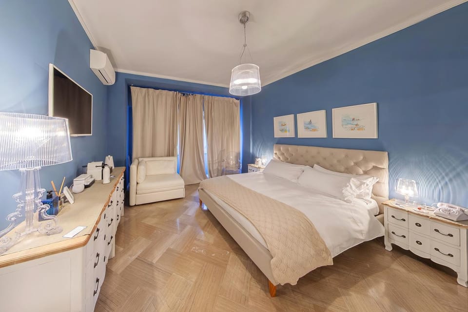 Bed, TV and multimedia, Bedroom, air conditioner