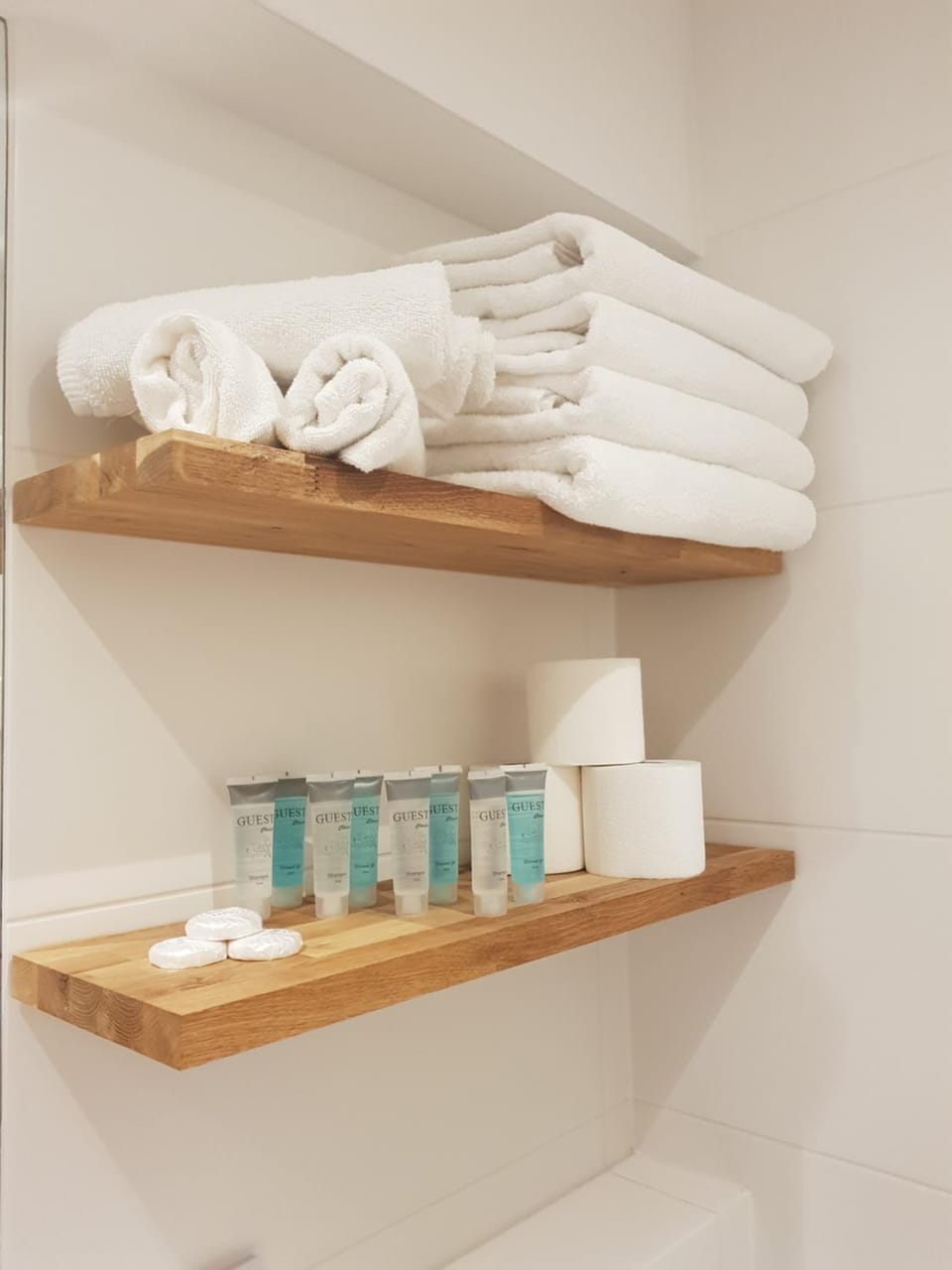 Bathroom, towels