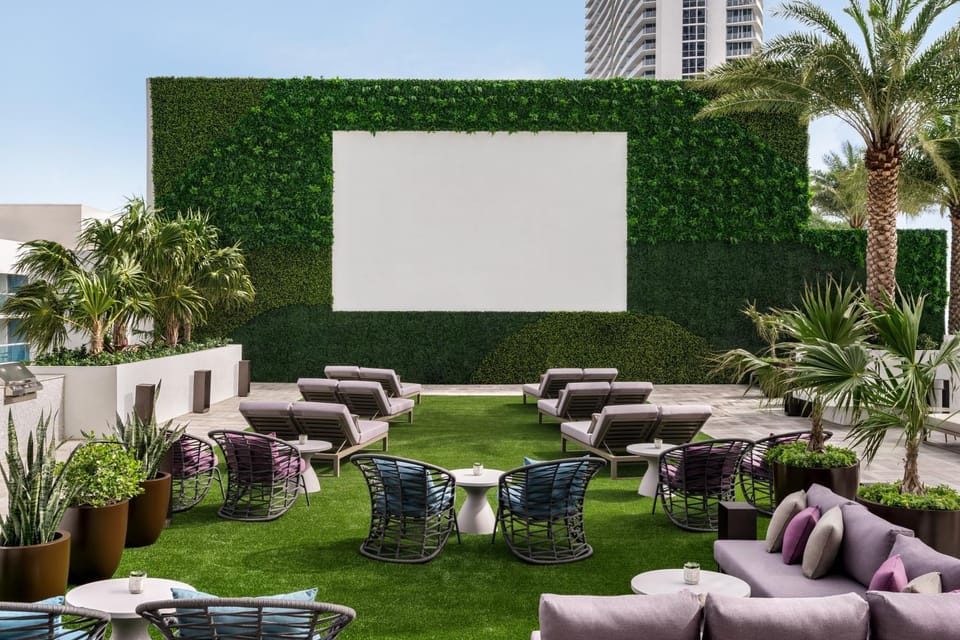 Patio, Communal lounge/ TV room, Activities, Garden, Lounge or bar, Evening entertainment, Area and facilities, Entertainment