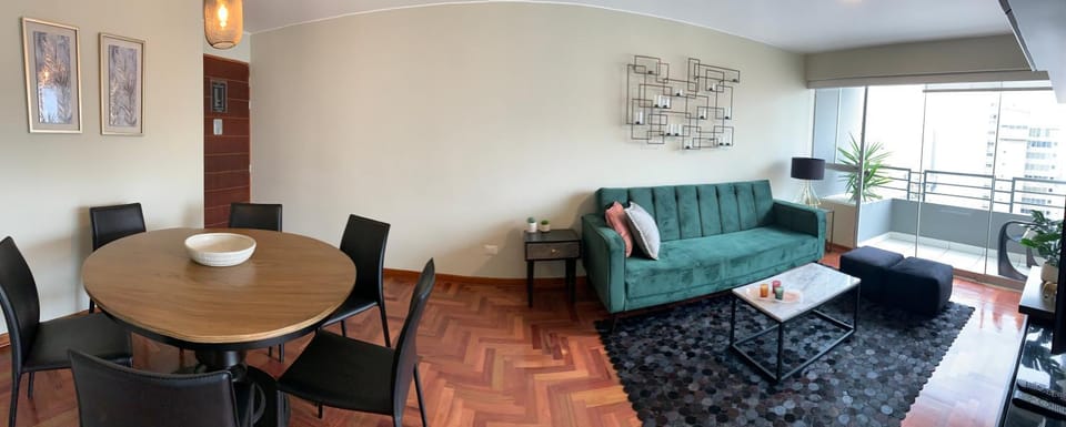 MLA Apartments - Alcanfores Apartment in Miraflores