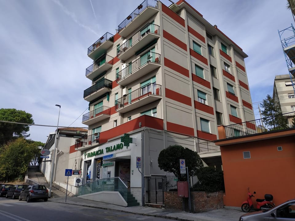 Property building, Facade/entrance