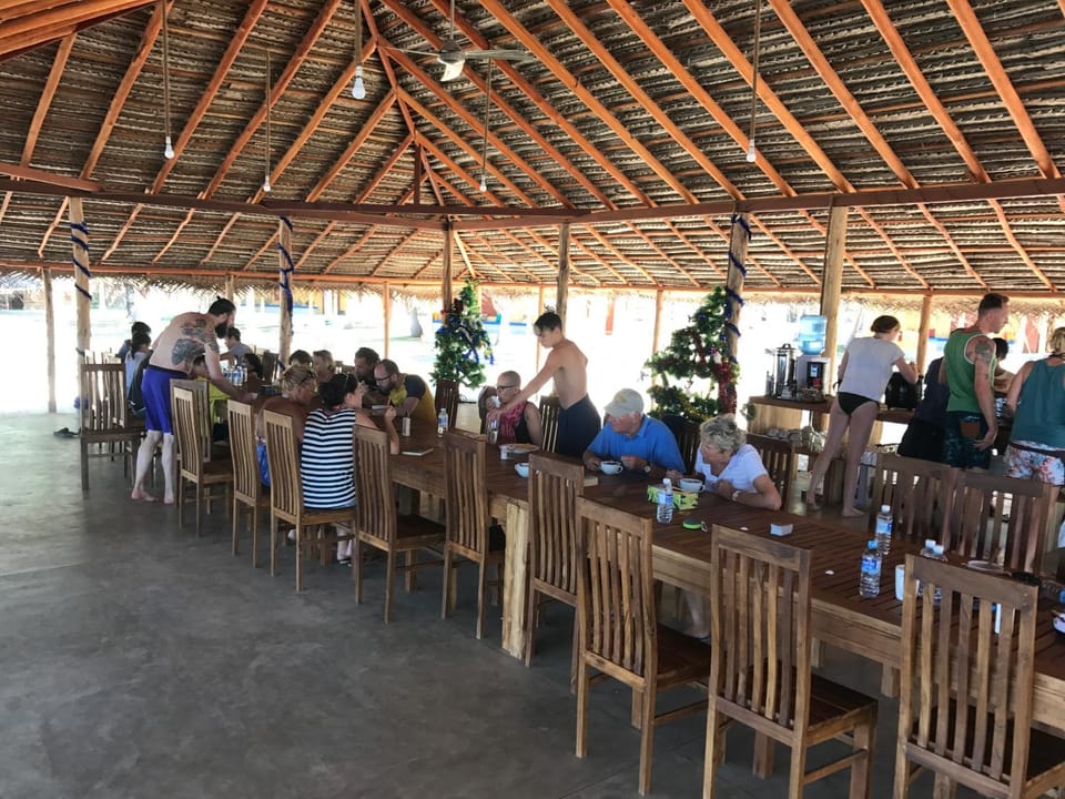 Kitelantis Tent Resort Hostel in Sri Lanka