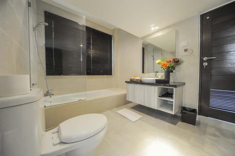 Bathroom, Bath