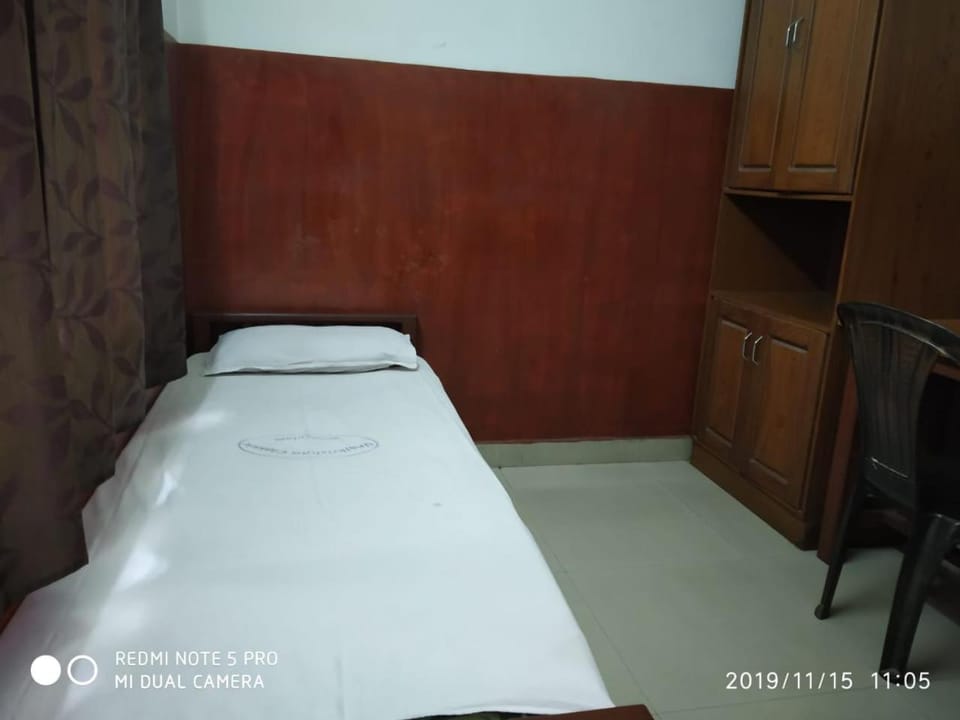 UNNIKRISHNA LODGE Hotel in Kochi