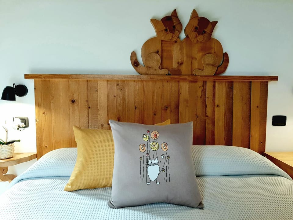 Nearby landmark, Restaurant/places to eat, Garden, Table tennis, Cycling, Bedroom, On site, Pets, Facility for disabled guests