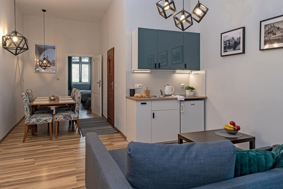 Kitchen or kitchenette, Living room, Dining area