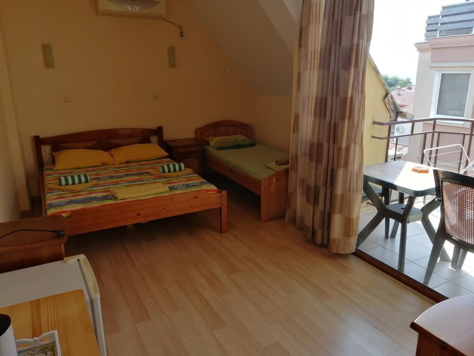 Balcony/Terrace, Photo of the whole room, Bedroom