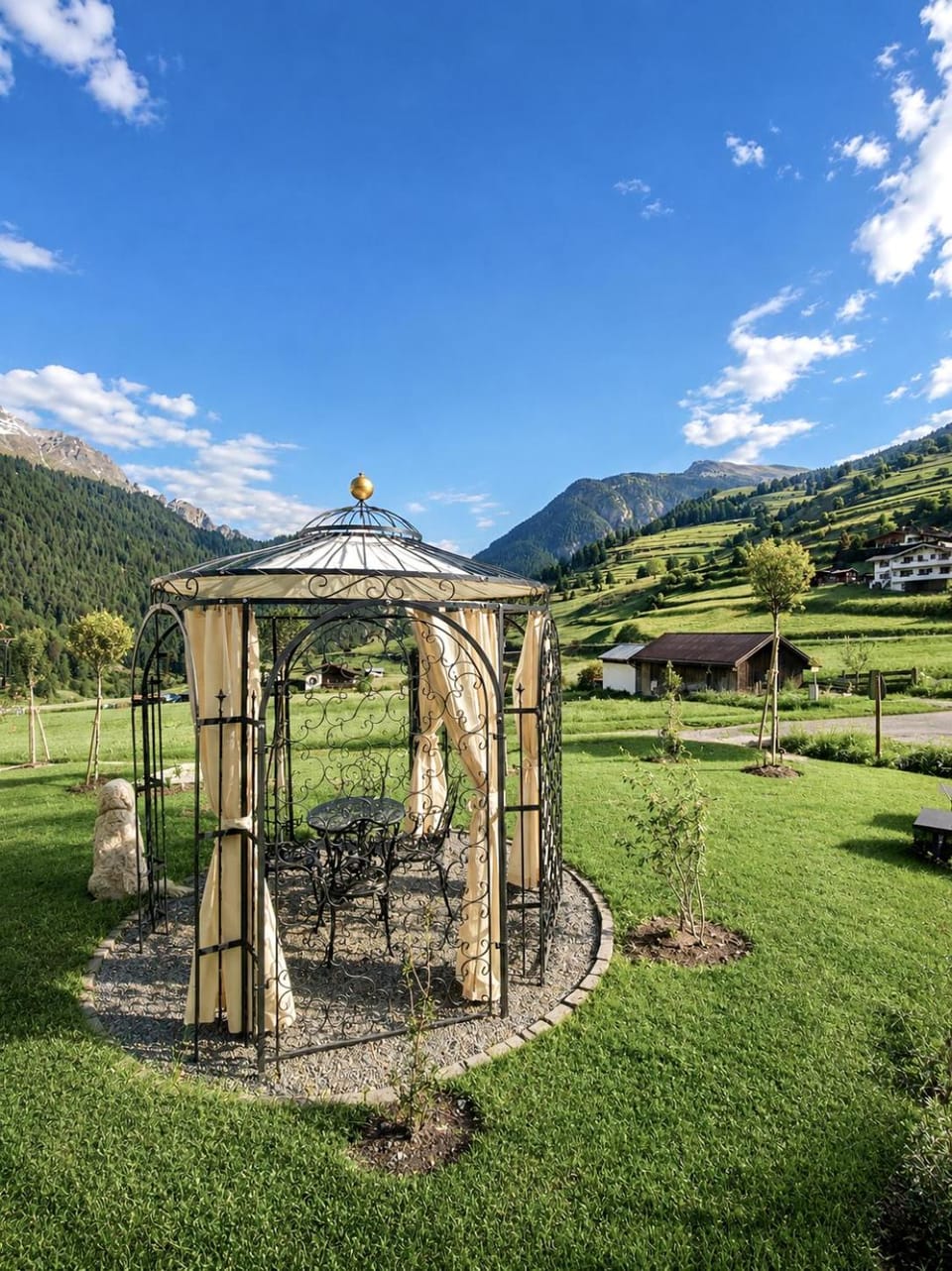 Garden, View (from property/room), Mountain view