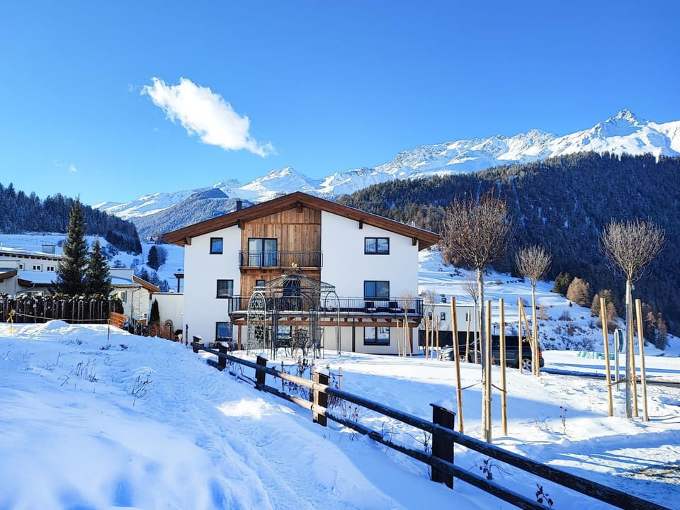 Property building, View (from property/room)