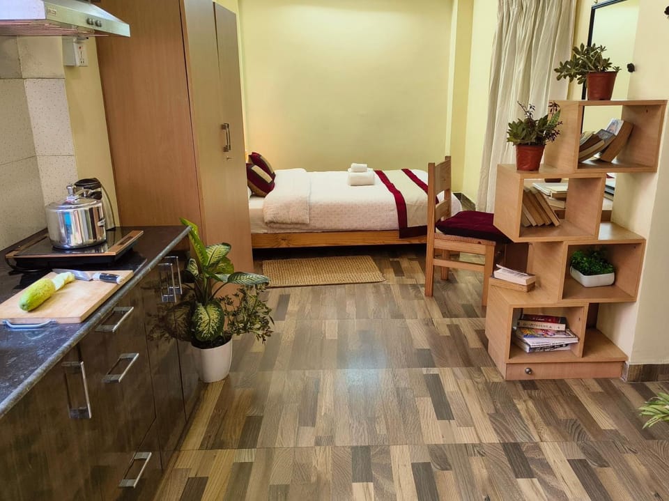 Bed, Kitchen or kitchenette