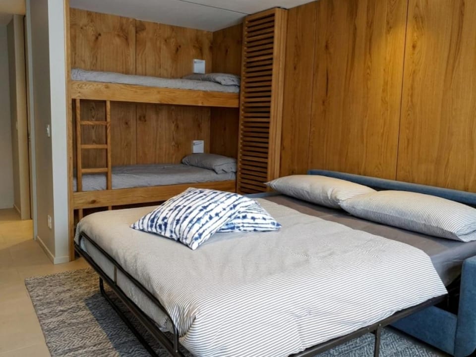 Bed, Living room, Seating area, bunk bed