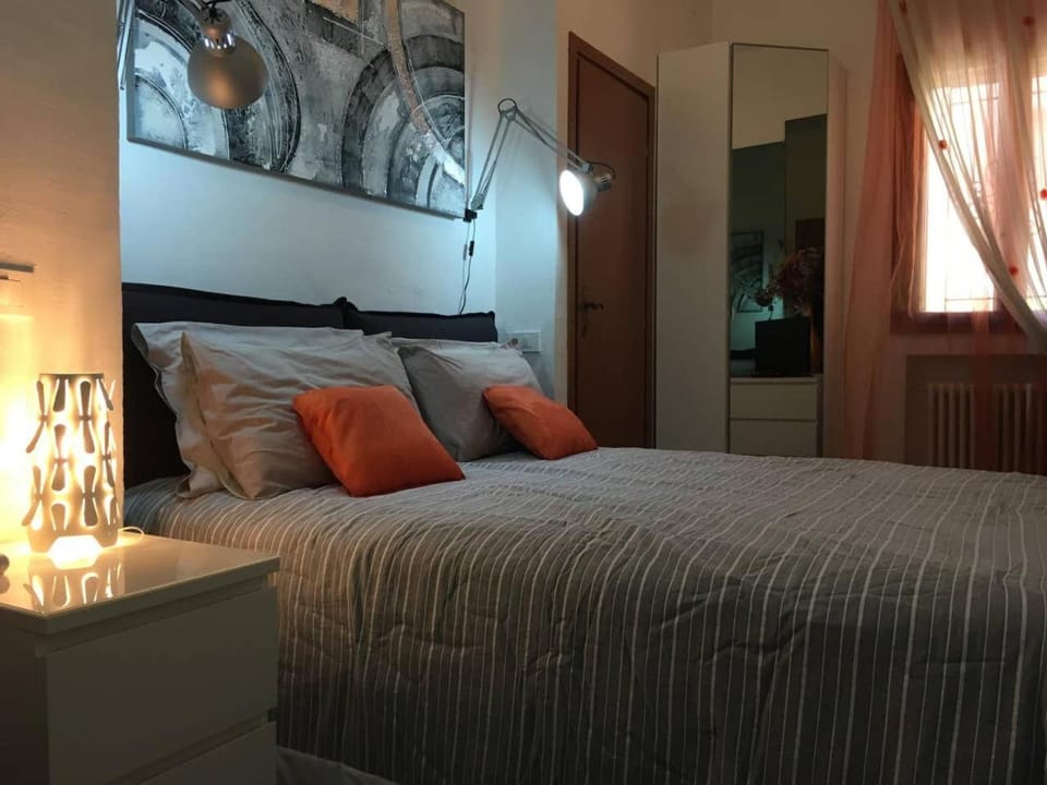 PADOVA Centro, PRATO DELLA VALLE, 93 Apartment in Padua