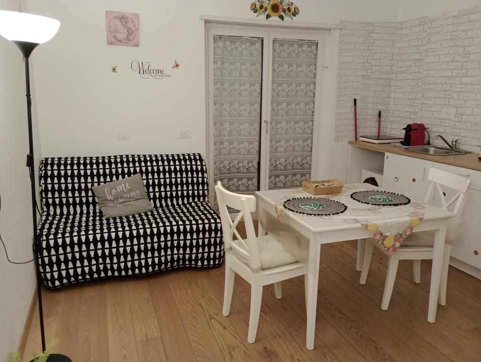 LIVING ROME Int 2 Apartment in Rome