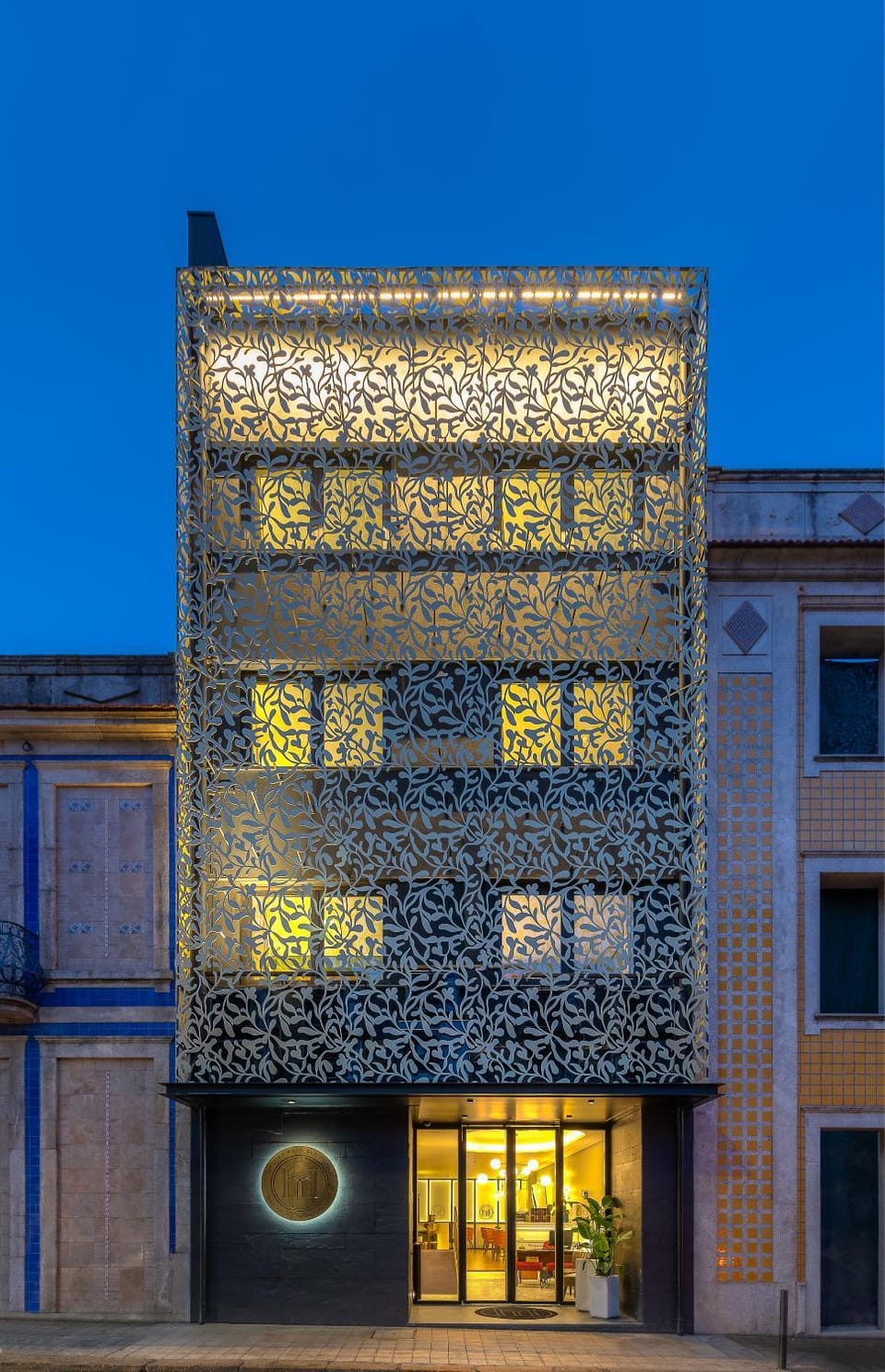 Facade/entrance