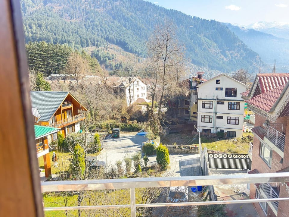 Hotel Ambika Residency Manali Hotel in Manali