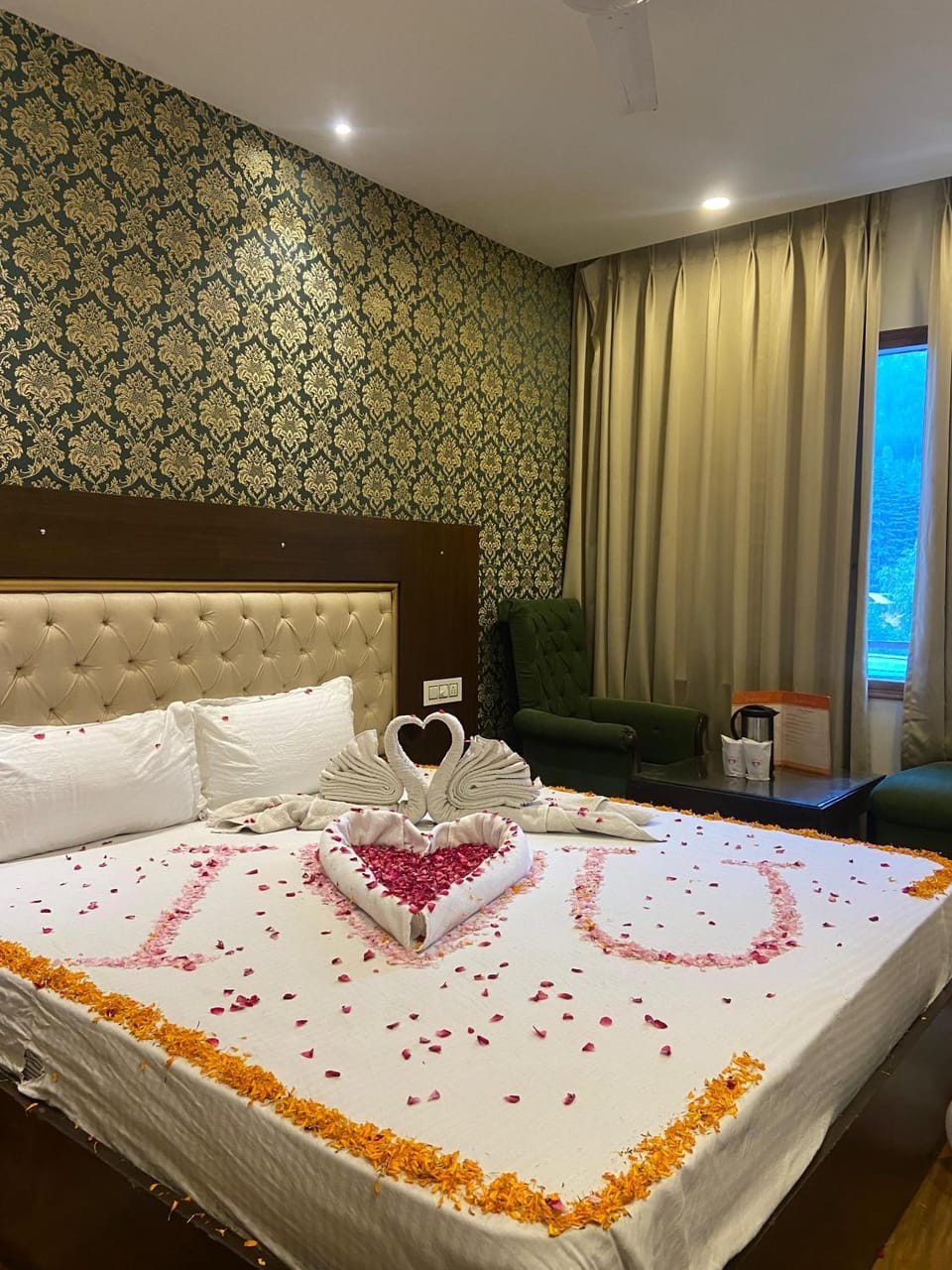 Hotel Ambika Residency Manali Hotel in Manali