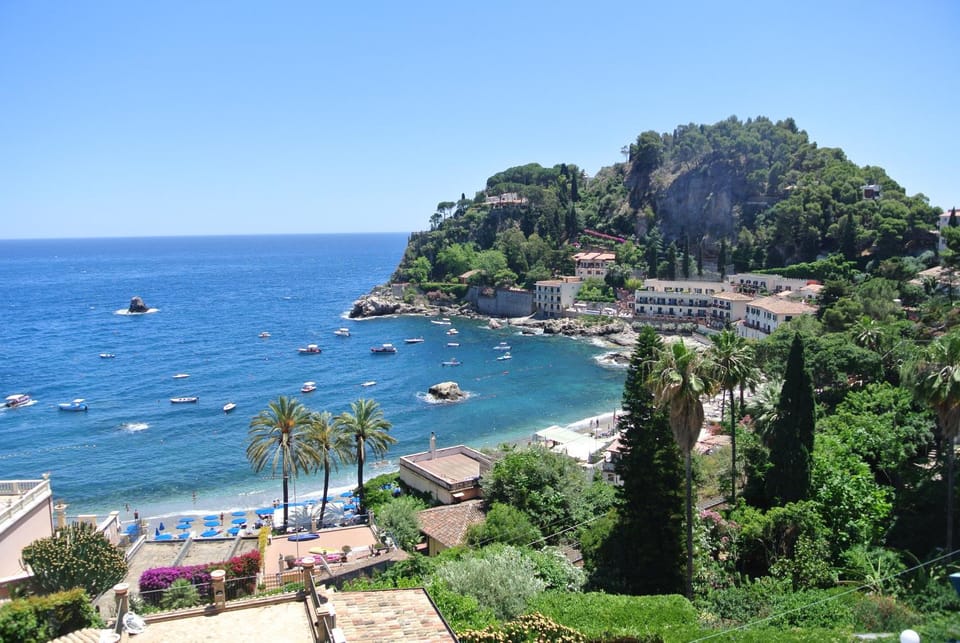 Property building, Beach, Area and facilities