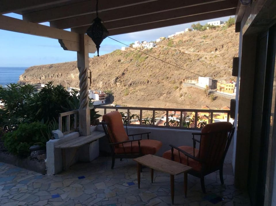 Balcony/Terrace, Mountain view