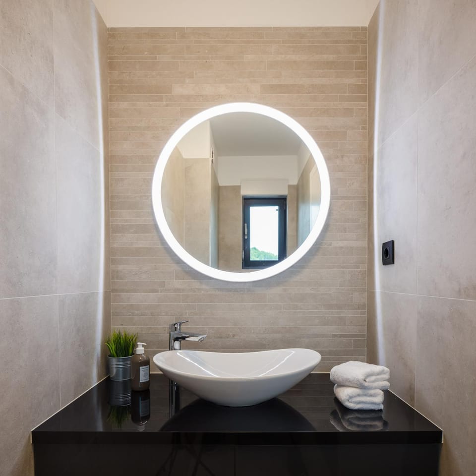 Bathroom, Decorative detail