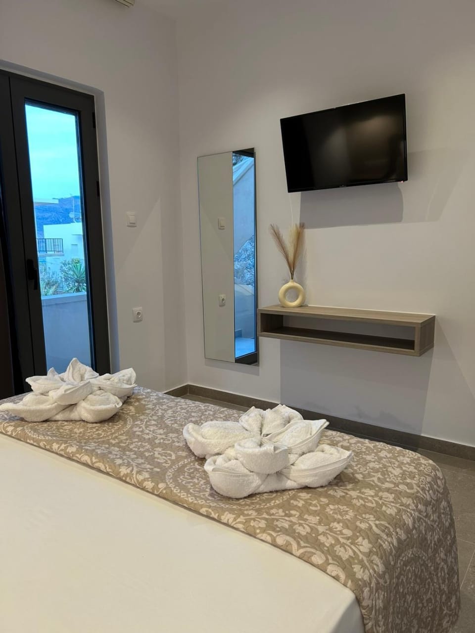TV and multimedia, Bedroom