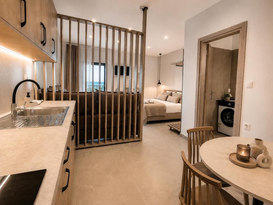 Seating area, Bedroom, kitchen