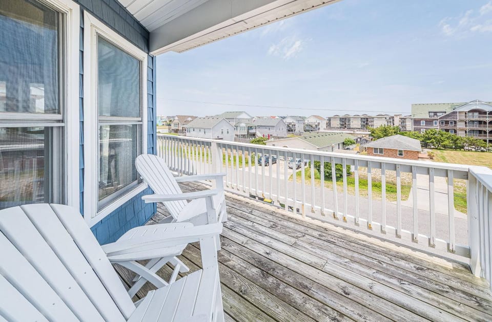 Down by the Sea - KDH MP 9, Ocean View, 200 Yds to Beach, Elevator, Pool, Hot Tub, Pets OK House in Kill Devil Hills