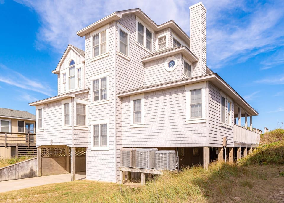 Looking Glass - Nags Head MP 12, Oceanfront, Ocean View, Pool, Hot Tub, Pets OK, Flex Stays House in Nags Head