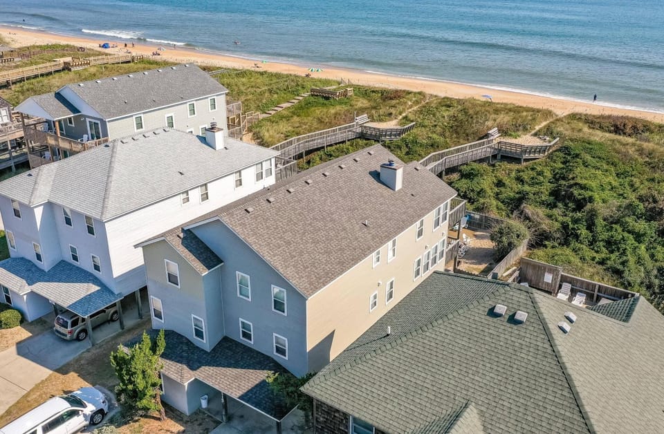 Smooth Sailing - Nags Head MP 10, Oceanfront, Ocean View, Pool, Hot Tub, Pets OK, Flex Stays House in Kill Devil Hills