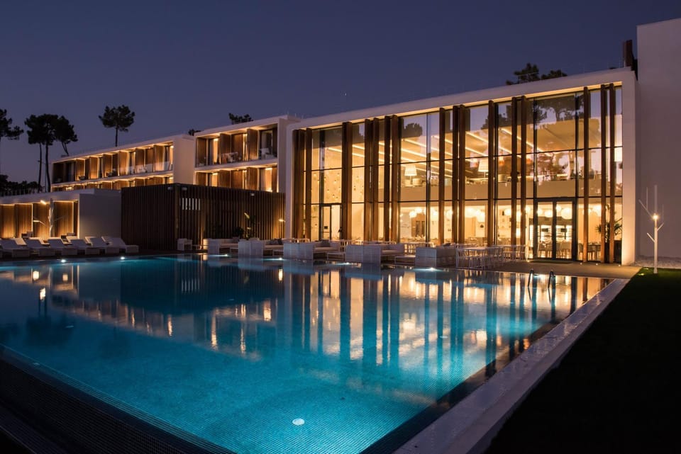 Property building, Garden, Decorative detail, Swimming pool