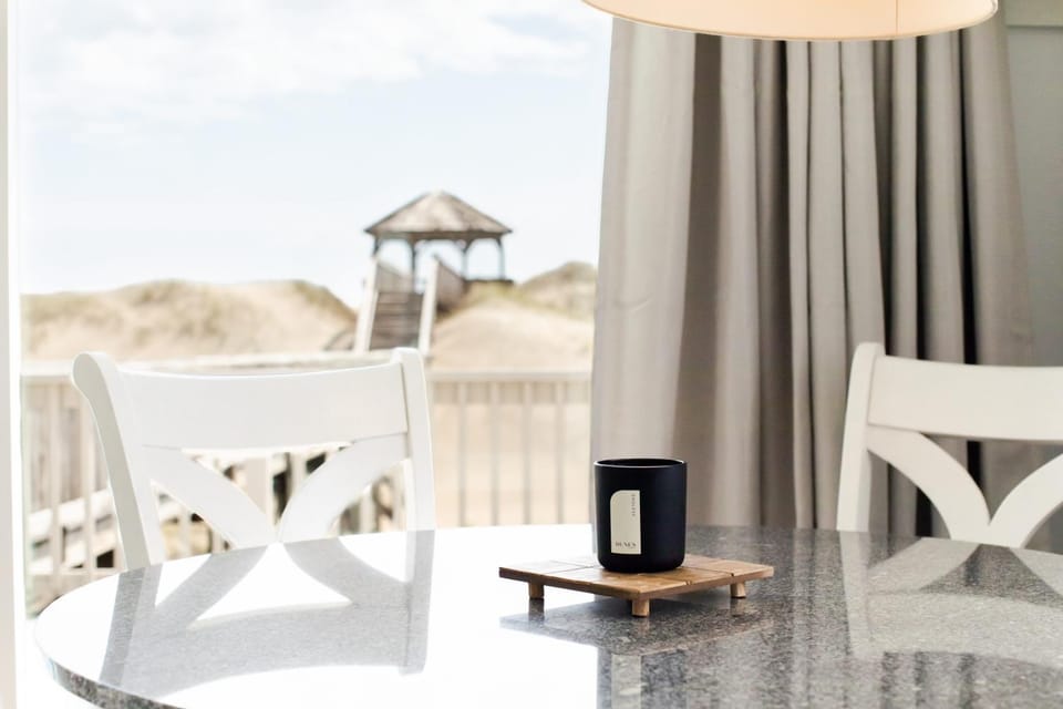 Bear Inn OBX - 4X4 Carova Beach, Oceanfront, Ocean View, Hot Tub, Pets OK House in Carova Beach