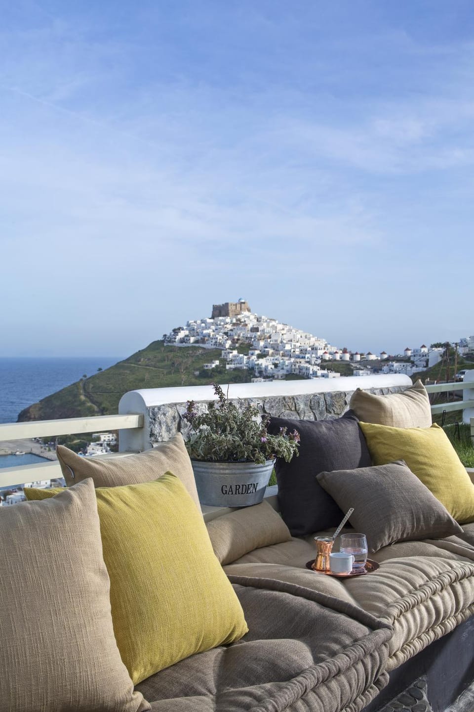 Day, View (from property/room), Balcony/Terrace, Seating area, City view, Sea view