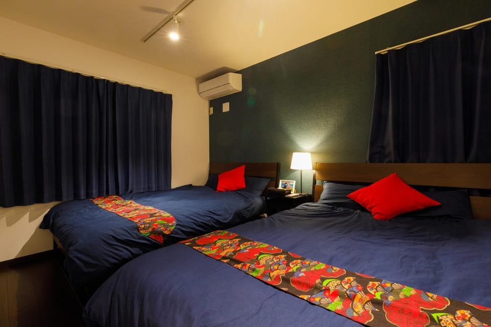 Bedroom, air conditioner
